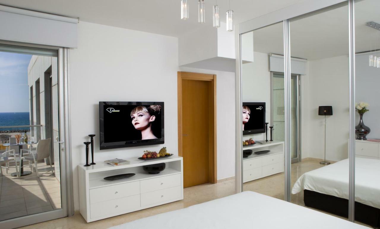 Beach Luxury Apartments And Suites 텔아비브 외부 사진