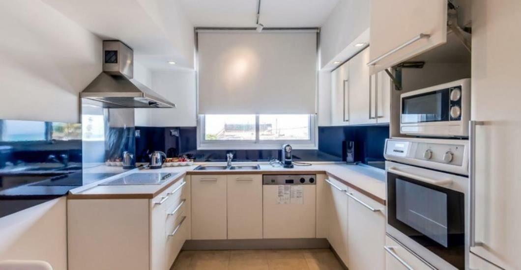 Beach Luxury Apartments And Suites 텔아비브 외부 사진