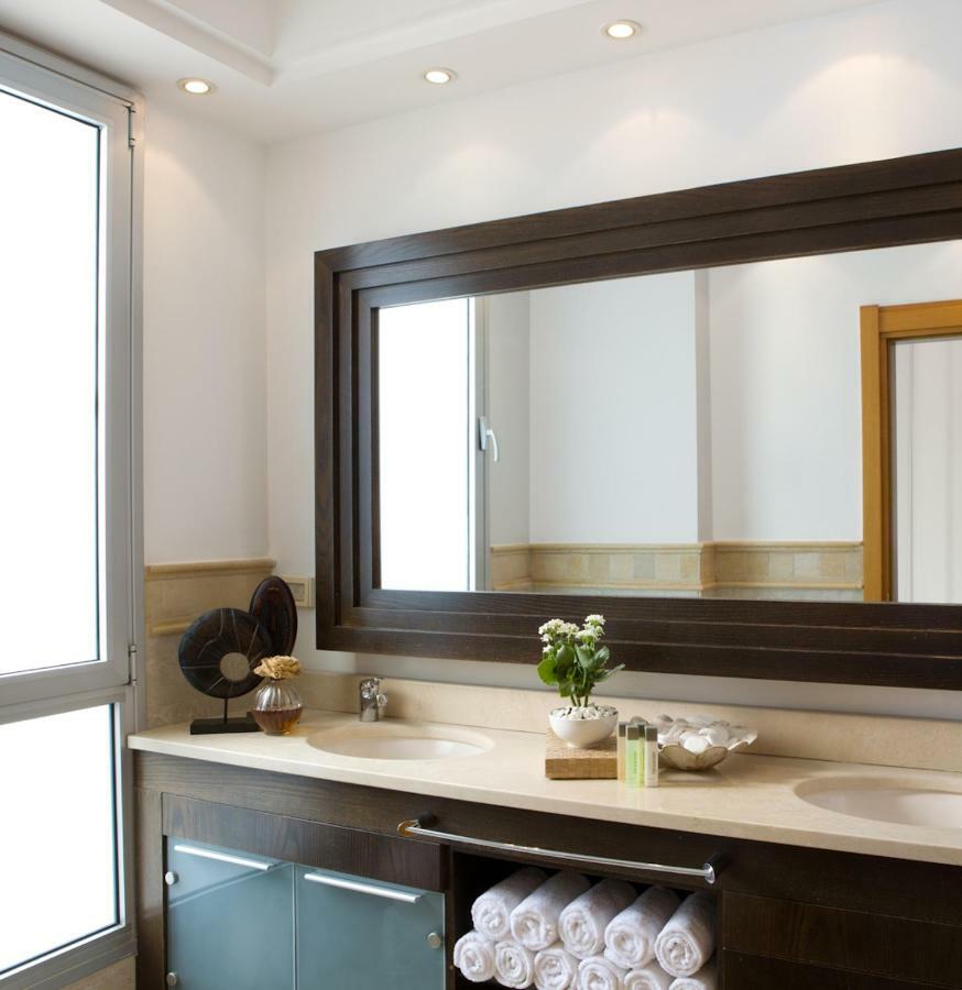 Beach Luxury Apartments And Suites 텔아비브 외부 사진